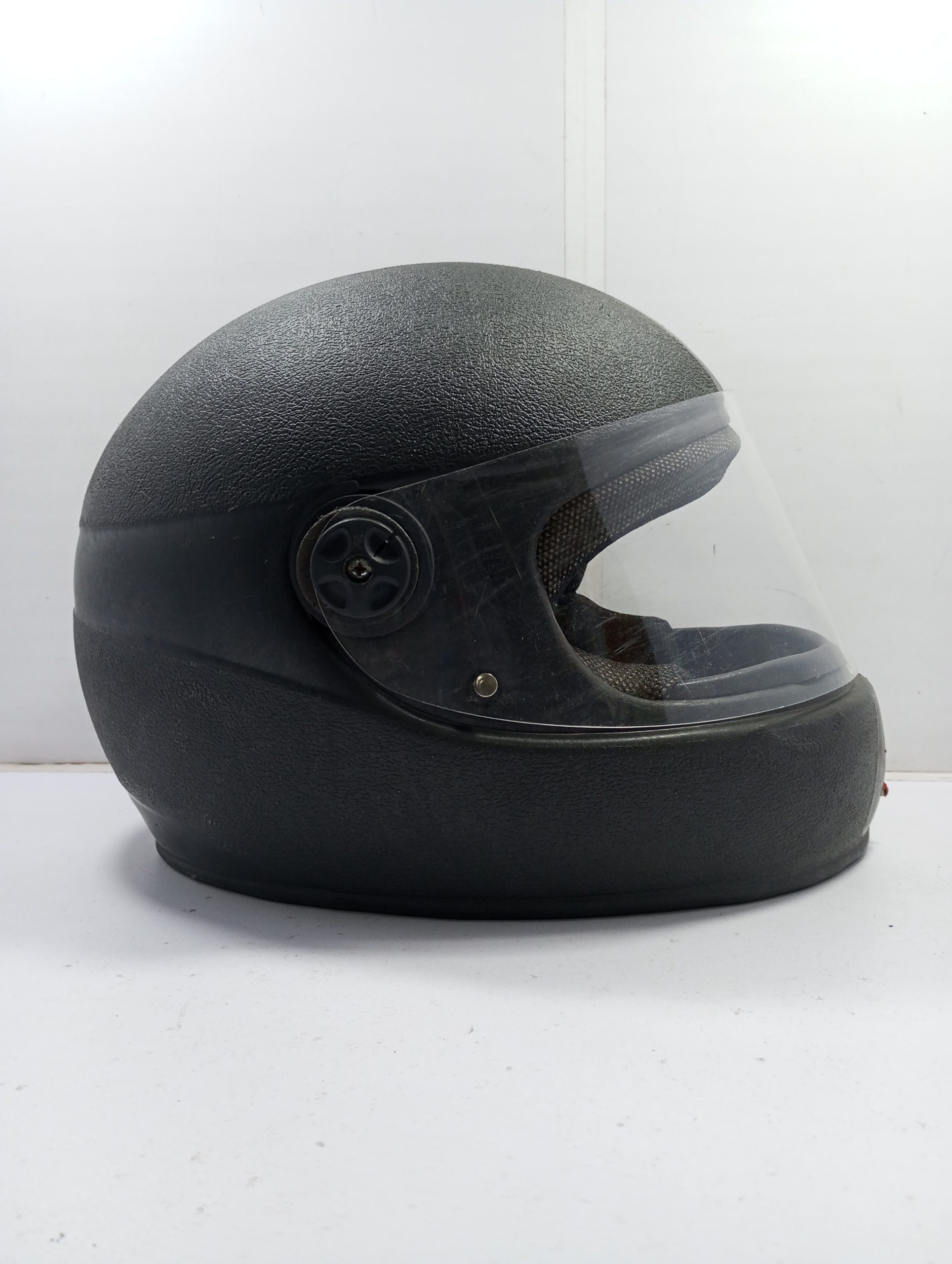 Unbreakable Penguin Local Matt Helmet - Image 2