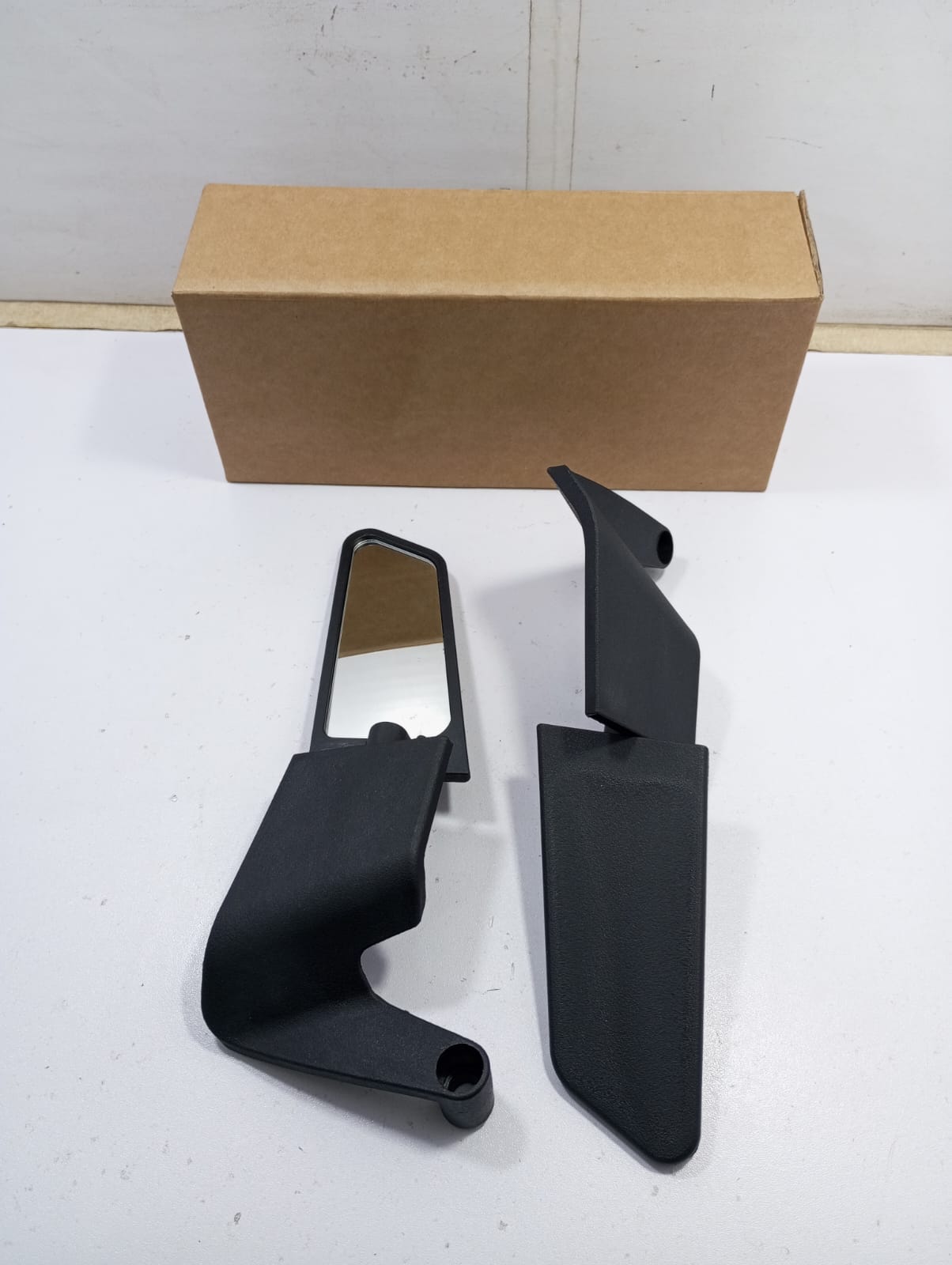 Wing Mirror With Plastic Body - Image 3