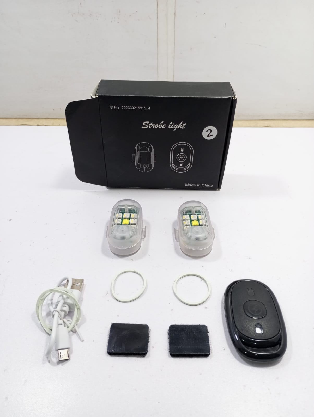 Mini Strobe Light With Remote - Image 2