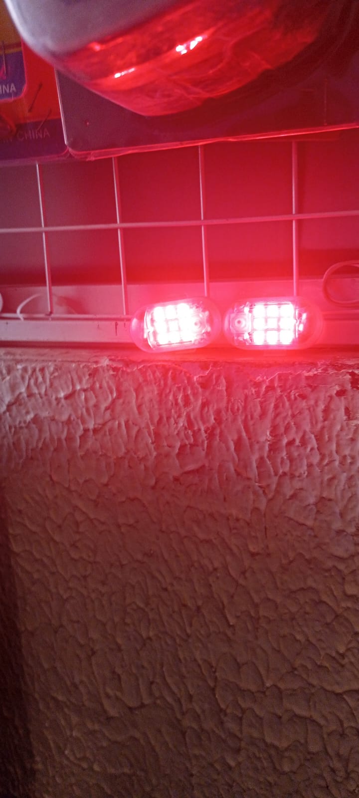 Mini Strobe Light With Remote - Image 5